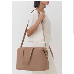 Cuyana Medium Tote Bag Cappuccino
